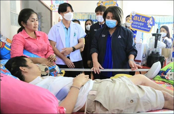 “สุชาติ” รมว.แรงงาน สั่งการเลขาธิการ สปส. 'บุญสงค์' ติดตามคุณภาพชีวิตผู้ประกันตนที่ทุพพลภาพ ในพื้นที่จังหวัดนครสวรรค์