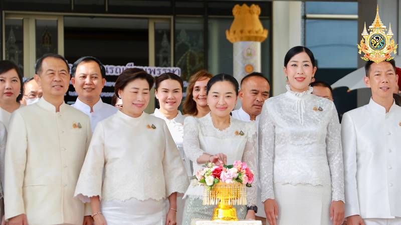 จัดพิธีเจริญพระพุทธมนต์หล่อเทียนพรรษา พิธีปล่อยขบวนรถเทียนพรรษา พุทธศักราช 2567 