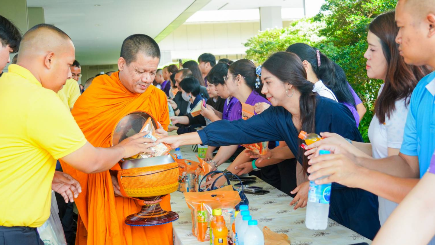 กระทรวงวัฒนธรรมจัดพิธีทำบุญตักบาตรเพื่อความเป็นสิริมงคล ประจำเดือนสิงหาคม ๒๕๖๗